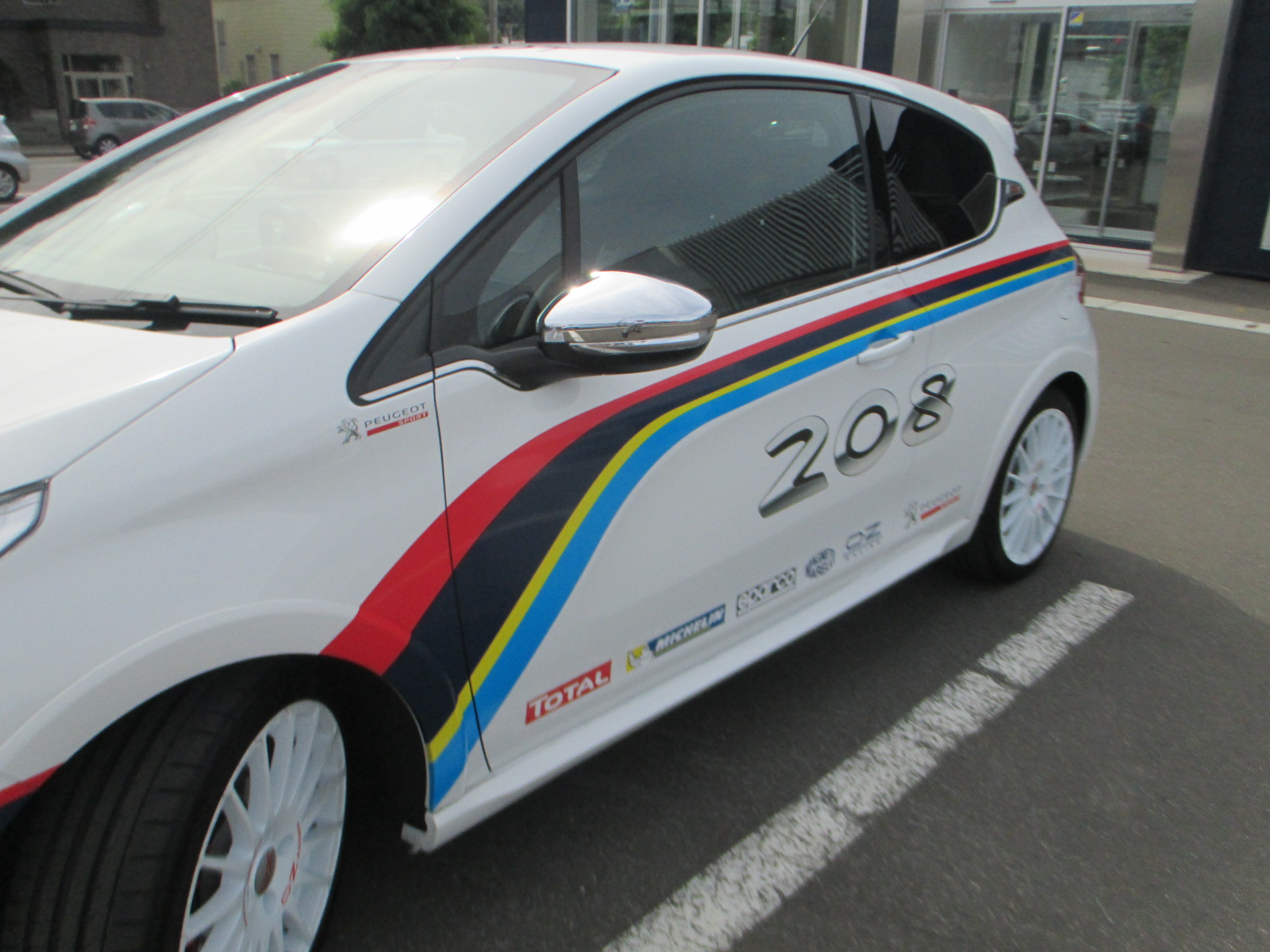 208 GTi T16 レプリカが届きました！