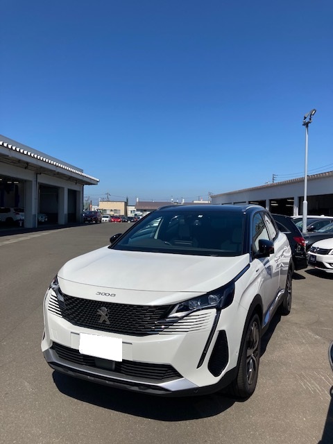 PEUGEOTのハイブリッド車に乗ってみませんか