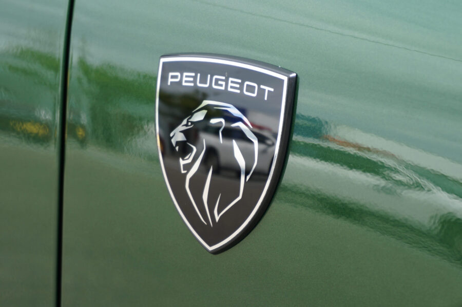 PEUGEOTエンブレムについて