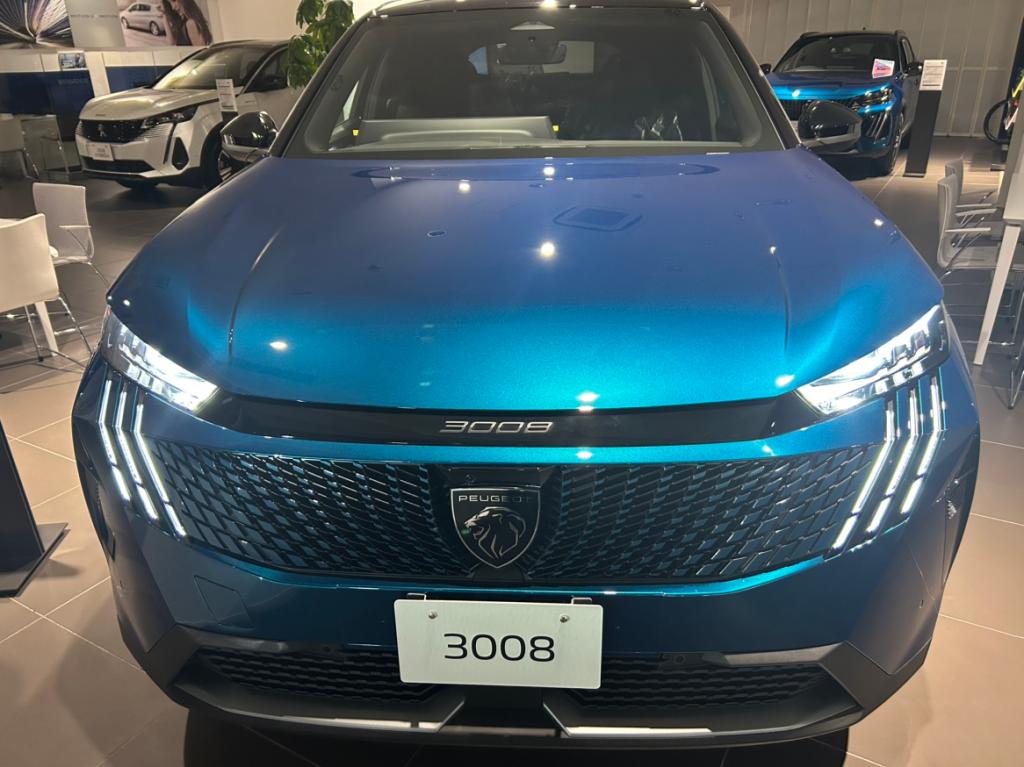 いよいよ登場！　NEW PEUGEOT 3008