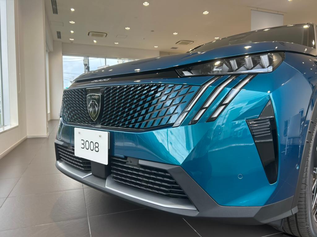 いよいよ登場！　NEW PEUGEOT 3008